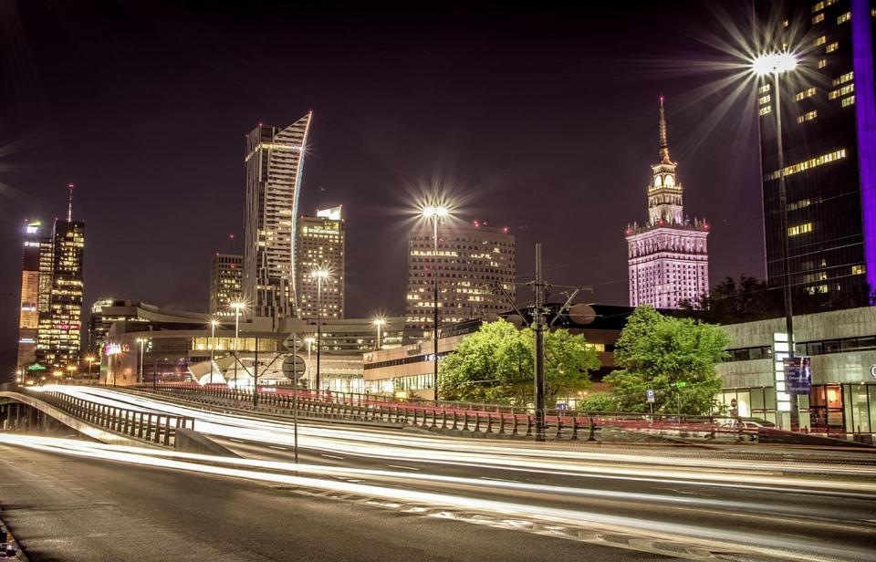 Be My Guest - Krucza Elegant Apartment - Rondo De Gaulle'A Center Of Warsaw Metro Wi-Fi Breakfast ภายนอก รูปภาพ