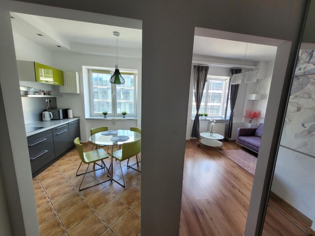 Be My Guest - Krucza Elegant Apartment - Rondo De Gaulle'A Center Of Warsaw Metro Wi-Fi Breakfast ภายนอก รูปภาพ