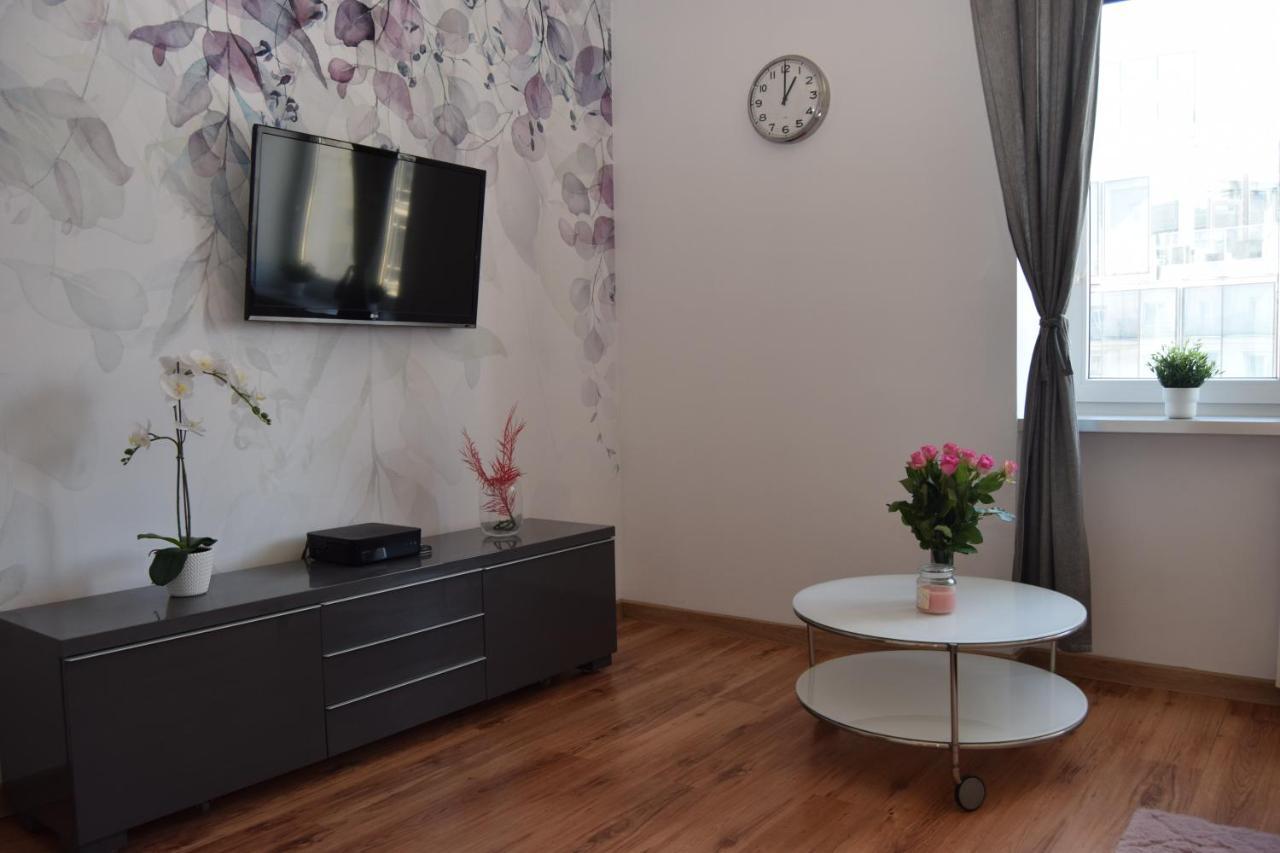 Be My Guest - Krucza Elegant Apartment - Rondo De Gaulle'A Center Of Warsaw Metro Wi-Fi Breakfast ภายนอก รูปภาพ